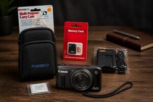 Canon PowerShot SX260 HS 12.1MP Digital Camera Black w/20x Zoom Bundle